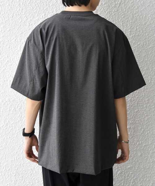 SHIPS any(シップス エニィ)の「SHIPS any:〈接触冷感/UVカット〉VEILICE リラックス クルーネック ポケット Tシャツ(セットアップ対応)◇(Tシャツ/カットソー・メンズ・チャコールグレー/オリーブ/ライトグレー・MEDIUM/X-LARGE/LARGE)」の15枚目の写真