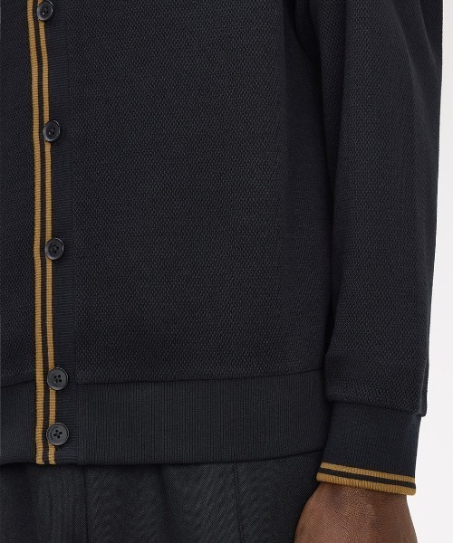 FRED PERRY(フレッドペリー)の「【先行予約受付中】Tipped Pique Cardigan/ティップド鹿の子カーディガン(カーディガン/ボレロ・メンズ・ブラック・L/M/S)」の3枚目の写真