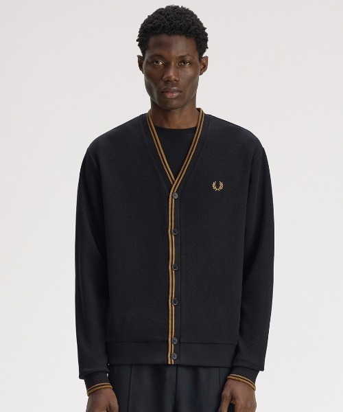 FRED PERRY(フレッドペリー)の「【先行予約受付中】Tipped Pique Cardigan/ティップド鹿の子カーディガン(カーディガン/ボレロ・メンズ・ブラック・L/M/S)」の4枚目の写真