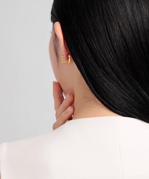 PLUS VENDOME(プラス ヴァンドーム)の「スクエア_キャッチレスピアス(ピアス(両耳用)・レディース・ゴールド/シルバー・ONE SIZE)」の5枚目の写真