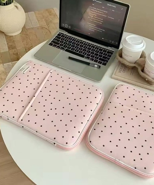 ammy.（エイミードット）の「【 ammy. / エイミードット 】 ミニスター クッション タブレット ケース/11インチ/13インチ（PC・タブレットケース・レディース・ミント/ブラック/ブラウン/ピンク・13/11）」の10枚目の写真