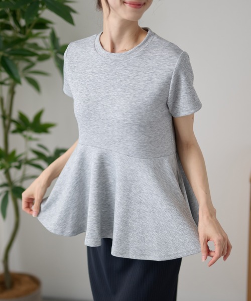 DAYRA（デイラ）の「クルーネック ペプラム フレア 半袖 トップス（Tシャツ/カットソー・レディース・ライトグレー/ダークグレー/ホワイト/ブラック・FREE）」の3枚目の写真