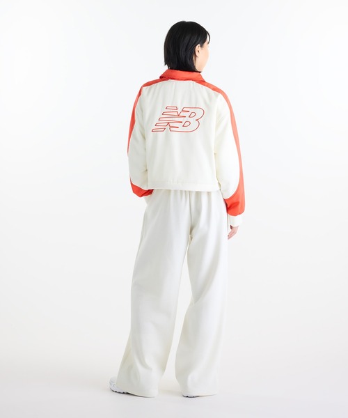 NEW BALANCE（ニューバランス）の「スポーツレガシースタジアムジャケット（ブルゾン・レディース・カーキブラウン/アイボリー・SMALL/MEDIUM/LARGE/X-LARGE/XX-LARGE）」の3枚目の写真