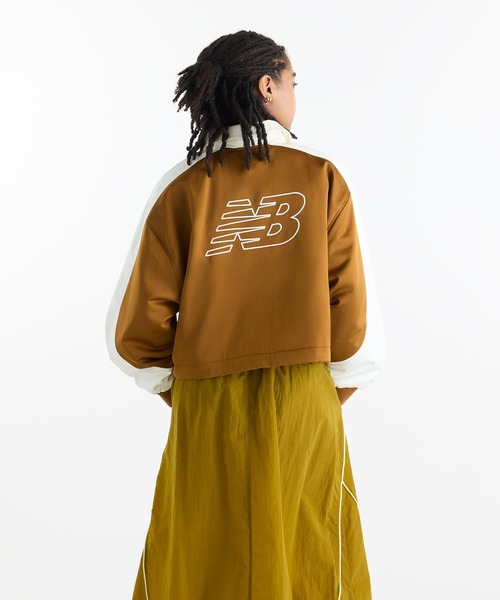 NEW BALANCE（ニューバランス）の「スポーツレガシースタジアムジャケット（ブルゾン・レディース・カーキブラウン/アイボリー・SMALL/MEDIUM/LARGE/X-LARGE/XX-LARGE）」の7枚目の写真