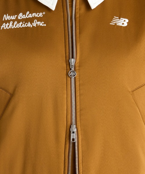 NEW BALANCE（ニューバランス）の「スポーツレガシースタジアムジャケット（ブルゾン・レディース・カーキブラウン/アイボリー・SMALL/MEDIUM/LARGE/X-LARGE/XX-LARGE）」の9枚目の写真
