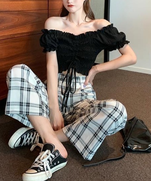 gossip！ロサンゼルス（ゴシップロサンゼルス）の「オフショルダープリーツショートトップス ギャザーリボン調整 パフスリーブ（シャツ/ブラウス・レディース・ブルー/ブラック/クリーム・FREE）」の14枚目の写真