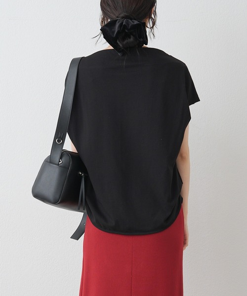 PUAL CE CIN(ピュアルセシン)の「ライト ドライ 天竺ボートネックT(Tシャツ/カットソー・レディース・ブラック/オフホワイト/ブラウン・MEDIUM)」の14枚目の写真