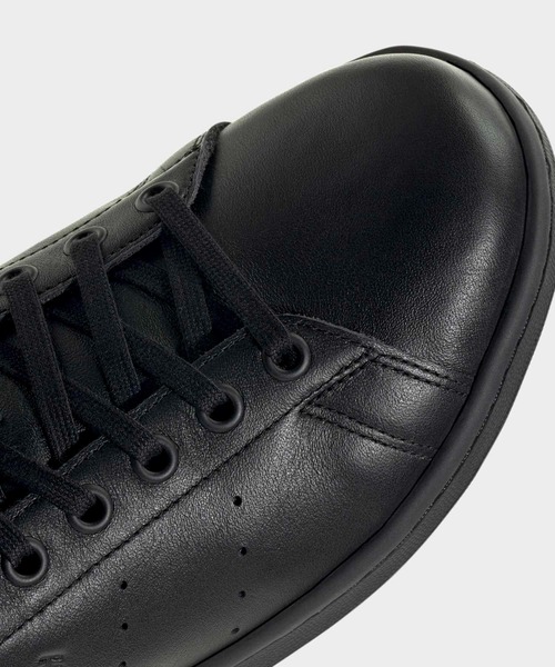 adidas（アディダス）の「スタンスミス GORE-TEX / Stan Smith GORE-TEX / アディダスオリジナルス adidas Originals（スニーカー・メンズ・ブラック・22.0cm/22.5cm/23.0cm/23.5cm/24.0cm/24.5cm/25.0cm/25.5cm/26.0cm/26.5cm/27.0cm/27.5cm/28.0cm/28.5cm/29.0cm/29.5cm/30.0cm/31cm）」の8枚目の写真