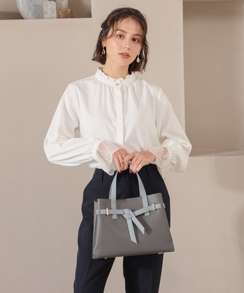 GLACIER lusso(グラシアルッソ)の「袖口レースブラウス(シャツ/ブラウス・レディース・ネイビー/ブルー/アイボリー・M/S/L/LL)」の4枚目の写真