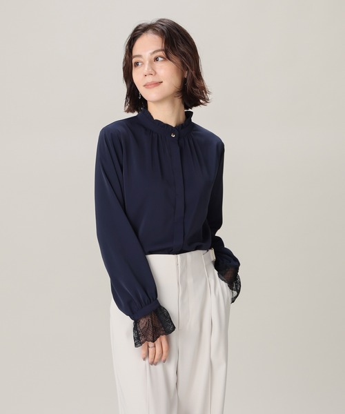 GLACIER lusso(グラシアルッソ)の「袖口レースブラウス(シャツ/ブラウス・レディース・ネイビー/ブルー/アイボリー・M/S/L/LL)」の11枚目の写真