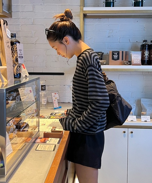 HEILIS(ヘイリス)の「【Ranna Select】ボーダー柄長袖ニットトップス/ボーダーニット ボーダートップス 長袖ニット ニットトップス ボーダー柄 クルーネック フレアスリーブ 長袖トップス 薄手ニット 韓国ファッション カジュアル ノームコア レイヤード デイリー 秋服 冬服 チャコール ネイビー アイボリー(ニット/セーター・レディース・ブルー系その他/グレー系その他/ブラック系その他・FREE)」の7枚目の写真