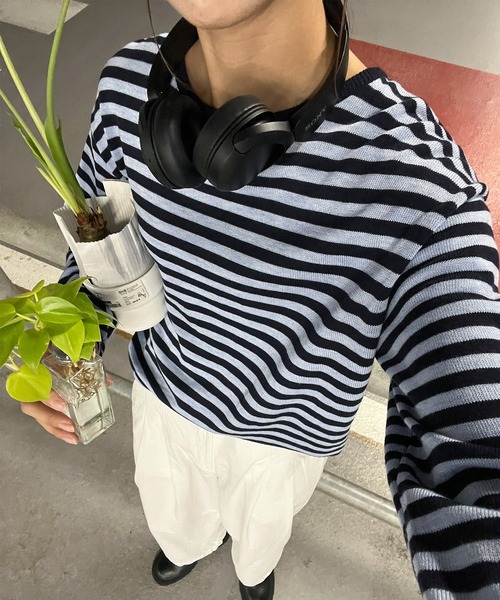 HEILIS(ヘイリス)の「【Ranna Select】ボーダー柄長袖ニットトップス/ボーダーニット ボーダートップス 長袖ニット ニットトップス ボーダー柄 クルーネック フレアスリーブ 長袖トップス 薄手ニット 韓国ファッション カジュアル ノームコア レイヤード デイリー 秋服 冬服 チャコール ネイビー アイボリー(ニット/セーター・レディース・ブルー系その他/グレー系その他/ブラック系その他・FREE)」の5枚目の写真