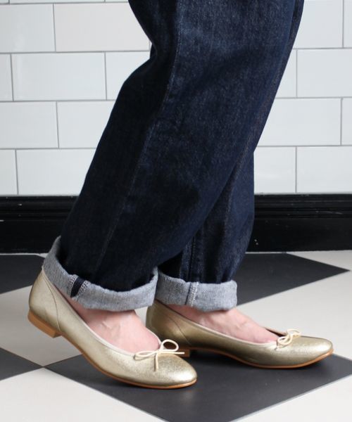 Fin（フィン）の「【Made in JAPAN】エナメルバレエシューズ（バレエシューズ・レディース・レッド/ブラック/ゴールド/シルバー・23.5cm/23cm/24cm/25cm/22.5cm/24.5cm）」の4枚目の写真