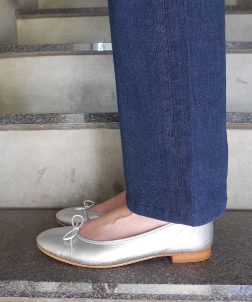 Fin（フィン）の「【Made in JAPAN】エナメルバレエシューズ（バレエシューズ・レディース・レッド/ブラック/ゴールド/シルバー・23.5cm/23cm/24cm/25cm/22.5cm/24.5cm）」の6枚目の写真