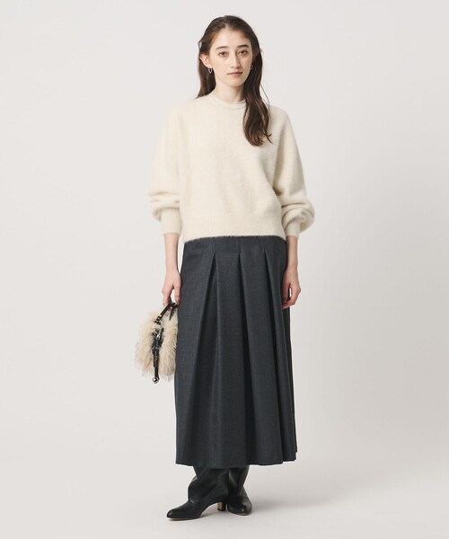 UNITED ARROWS(ユナイテッドアローズ)の「フォックスカシミヤ クルーネック ショート ニット(ニット/セーター・レディース・オフホワイト/レッド/ダークグレー・FREE)」の9枚目の写真