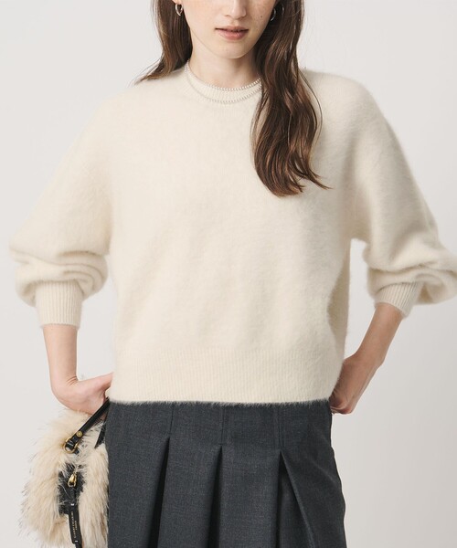 UNITED ARROWS(ユナイテッドアローズ)の「フォックスカシミヤ クルーネック ショート ニット(ニット/セーター・レディース・オフホワイト/レッド/ダークグレー・FREE)」の13枚目の写真