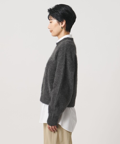 UNITED ARROWS(ユナイテッドアローズ)の「フォックスカシミヤ クルーネック ショート ニット(ニット/セーター・レディース・オフホワイト/レッド/ダークグレー・FREE)」の18枚目の写真