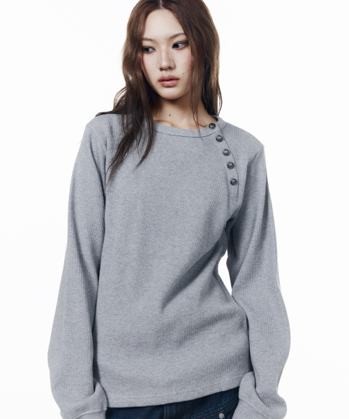 AAKAMヘンリーネック 長袖カットソー　1サイズ Slant Henry Neck Long Sleeve (Gray)（Tシャツ/カットソー）｜AAKAM