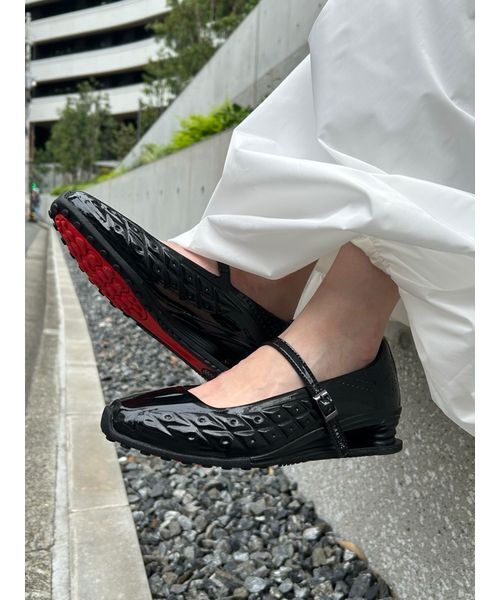 emmi(エミ)の「【NIKE】W SHOX Z CALISTRA(スニーカー・レディース・ブラック・23.5/24/24.5/25/25.5/23)」の6枚目の写真