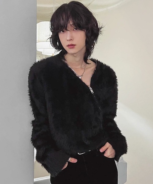 NOWLE（ノウル）の「【NOWLE】ファーライク シャギー アシメジップ Vネック ニット / プルオーバー（ニット/セーター・メンズ・ホワイト/ブラック・MEDIUM/LARGE/X-LARGE）」の2枚目の写真
