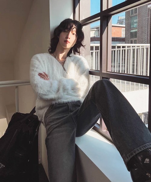 NOWLE（ノウル）の「【NOWLE】ファーライク シャギー アシメジップ Vネック ニット / プルオーバー（ニット/セーター・メンズ・ホワイト/ブラック・MEDIUM/LARGE/X-LARGE）」の16枚目の写真