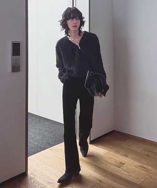NOWLE（ノウル）の「【NOWLE】ファーライク シャギー アシメジップ Vネック ニット / プルオーバー（ニット/セーター・メンズ・ホワイト/ブラック・MEDIUM/LARGE/X-LARGE）」の3枚目の写真