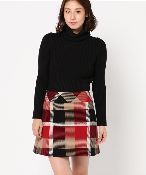 BLUE LABEL CRESTBRIDGE（ブルーレーベルクレストブリッジ）の「クレストブリッジチェック柄　ニットコンビワンピース（ワンピース・レディース・オフホワイト/レッド・38/36）」の2枚目の写真
