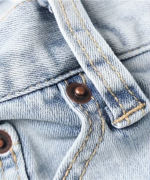 VENCEEXCHANGE(ヴァンスエクスチェンジ)の「ダーツ入りダメージデニムスキニー (デニムパンツ・メンズ・ブルー/ライトブルー・SMALL/MEDIUM/LARGE)」の11枚目の写真