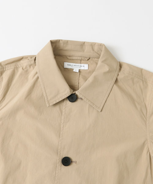 URBAN RESEARCH（アーバンリサーチ）の「UR コットンストレッチタイプライターコート（ステンカラーコート・メンズ・ベージュ/ネイビー/カーキ/グリーン/ブルー・LARGE/MEDIUM）」の18枚目の写真