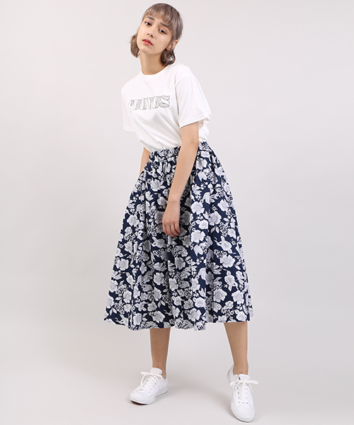 PUNYUS（プニュズ）の「花柄ロングスカート（スカート・レディース・グリーン/ネイビー/ベージュ・2/1/3）」の3枚目の写真