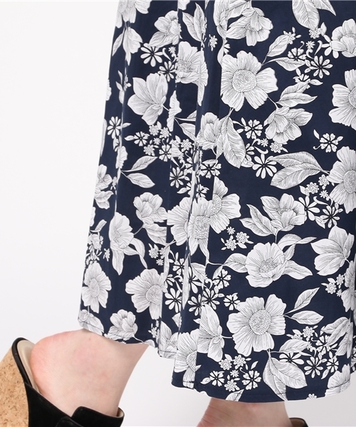 PUNYUS（プニュズ）の「花柄ロングスカート（スカート・レディース・グリーン/ネイビー/ベージュ・2/1/3）」の10枚目の写真