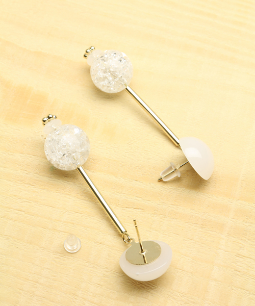 misto accessories（ミストアクセサリーズ）の「HK-PIERCE-03/パステルマーブルピアス（ピアス（両耳用）・レディース・ホワイト/ブルー/ピンク・FREE）」の4枚目の写真