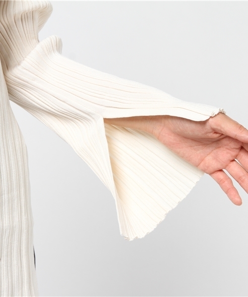 STUDIOUS(ステュディオス)の「ランダムプリーツニットプルオーバー(ニット/セーター・レディース・ブラック/オフホワイト・1)」の10枚目の写真