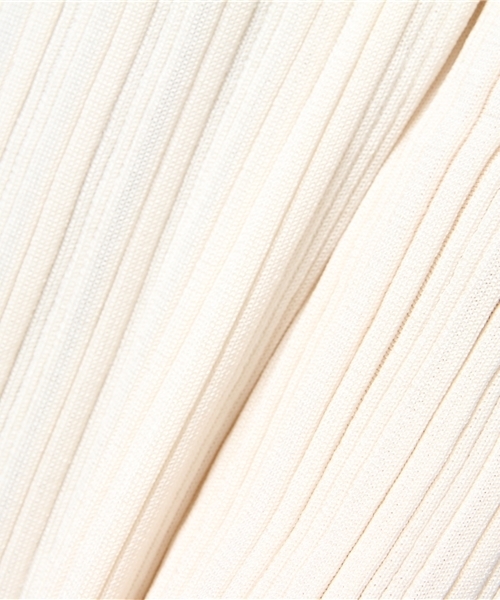 STUDIOUS(ステュディオス)の「ランダムプリーツニットプルオーバー(ニット/セーター・レディース・ブラック/オフホワイト・1)」の4枚目の写真