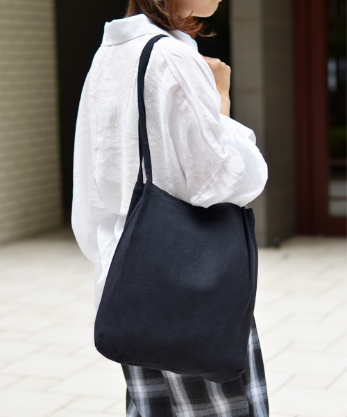 Fun & Daily（ファンアンドデイリー）の「F&D : コットンヘンプショルダー（ショルダーバッグ・レディース・ブラウン/ナチュラル/ブラック/ピンク・FREE）」の2枚目の写真