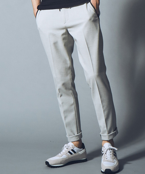 5351 POUR LES HOMMES（ゴーサンゴーイチプールオム）の「オックステーパードスラックス（スラックス・メンズ・ライトグレー/ブラック・44/46/48/50）」の3枚目の写真