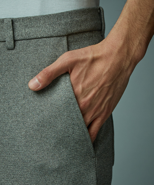 5351 POUR LES HOMMES(ゴーサンゴーイチプールオム)の「ニットライトパンツ(その他パンツ・メンズ・グレー/ブラック・46/48/44)」の6枚目の写真