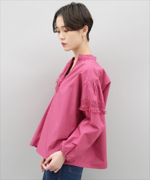 ADAM ET ROPE'(アダムエロペ)の「タイプライターレースギャザースモック(シャツ/ブラウス・レディース・ホワイト/ダークグリーン/ピンク・FREE)」の7枚目の写真