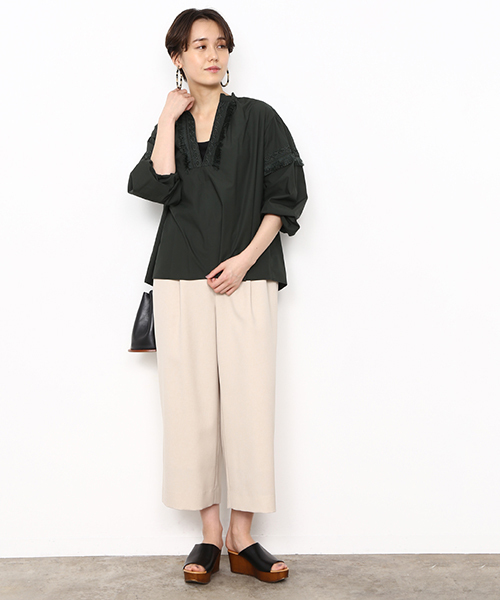 ADAM ET ROPE'(アダムエロペ)の「タイプライターレースギャザースモック(シャツ/ブラウス・レディース・ホワイト/ダークグリーン/ピンク・FREE)」の21枚目の写真