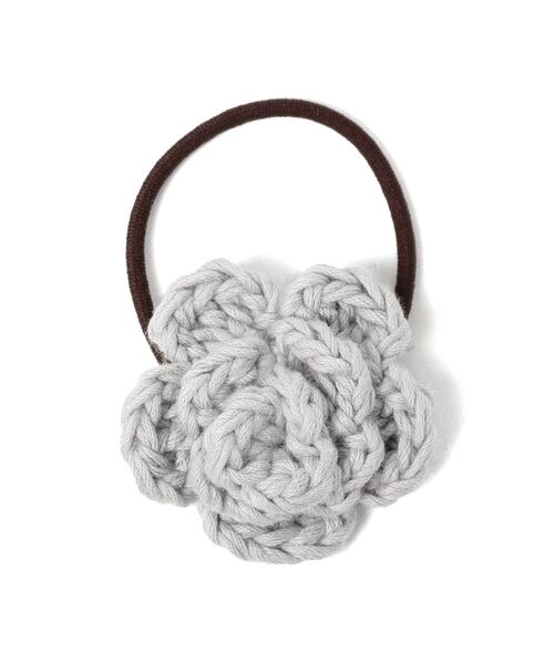 こども ビームス（コドモビームス）の「Chambric / お花ゴム（ヘアゴム・キッズ・ライトグレー/レッド/オレンジ/ブルー/ミント/グリーン系その他3/レッド系その他4/バイオレット/ラベンダー/レッド系その他3/レッド系その他7/ピンク/クリーム/ホワイト/ネイビー/ブラック/ライトブラウン・ONE SIZE）」の4枚目の写真