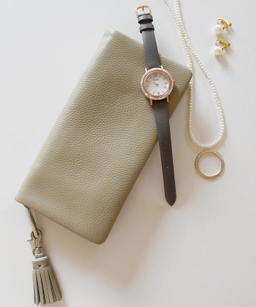 BIRTHDAY BAR（バースデイバー）の「本革 タッセル付き 長財布（財布・レディース・ブラック/ベージュ/ネイビー/レッド/キャメル/ゴールド/シルバー/グレー/ピンク/ブルー/モカ/イエロー/ブルー系その他7/スモークピンク/サックスブルー/レモンイエロー/ベージュ系/グリーン/ラベンダー・フリー）」の3枚目の写真