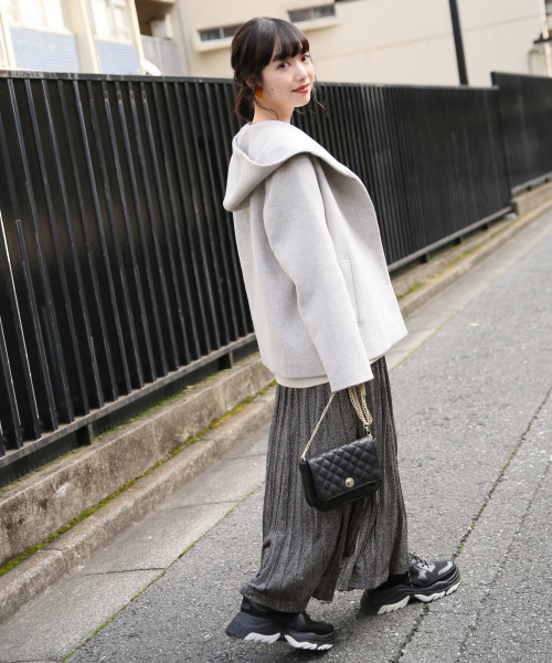 LOWRYS FARM(ローリーズファーム)の「ラメプリーツマキシスカート 821513(スカート・レディース・シルバー/ゴールド・FREE)」の6枚目の写真