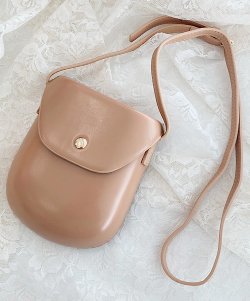 apres jour(アプレジュール)の「【apres jour×ARIAZ】フェイクレザーミニポシェット(ショルダーバッグ・レディース・ブラック/ダークブラウン/ベージュ/アイボリー・FREE)」の4枚目の写真