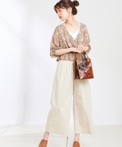 natural couture(ナチュラルクチュール)の「ペイズリー柄カシュクールブラウス(シャツ/ブラウス・レディース・オフホワイト/ブラック/ベージュ・FREE)」の15枚目の写真