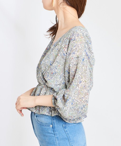 natural couture(ナチュラルクチュール)の「ペイズリー柄カシュクールブラウス(シャツ/ブラウス・レディース・オフホワイト/ブラック/ベージュ・FREE)」の21枚目の写真