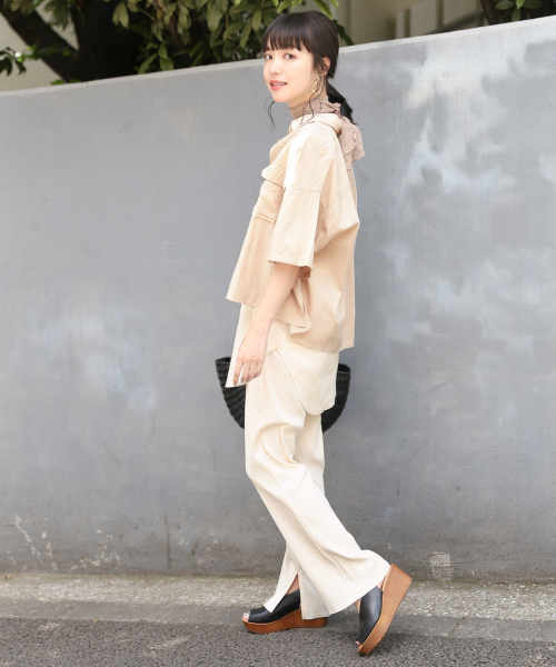 LOWRYS FARM(ローリーズファーム)の「ショートCPOシャツ 841006(シャツ/ブラウス・レディース・ブラック/オフホワイト/ブラウン/ベージュ・FREE)」の14枚目の写真