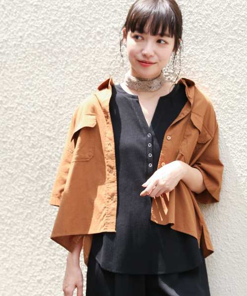 LOWRYS FARM(ローリーズファーム)の「ショートCPOシャツ 841006(シャツ/ブラウス・レディース・ブラック/オフホワイト/ブラウン/ベージュ・FREE)」の8枚目の写真