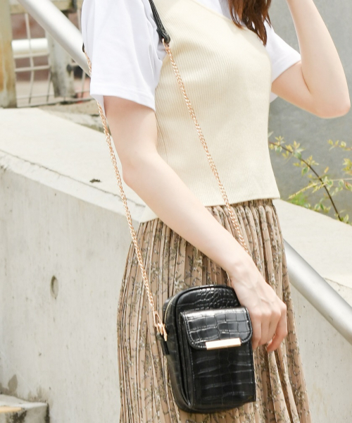 Heather(ヘザー)の「カタオシショルダーポシェット 847720(ショルダーバッグ)」|ブラック系その他