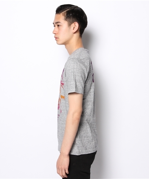 HYSTERIC GLAMOUR（ヒステリックグラマー）の「TROPICAL ENERGY pt VネックT-SH（Tシャツ/カットソー・メンズ・ホワイト/グリーン/トップグレー・LARGE/SMALL/MEDIUM）」の5枚目の写真