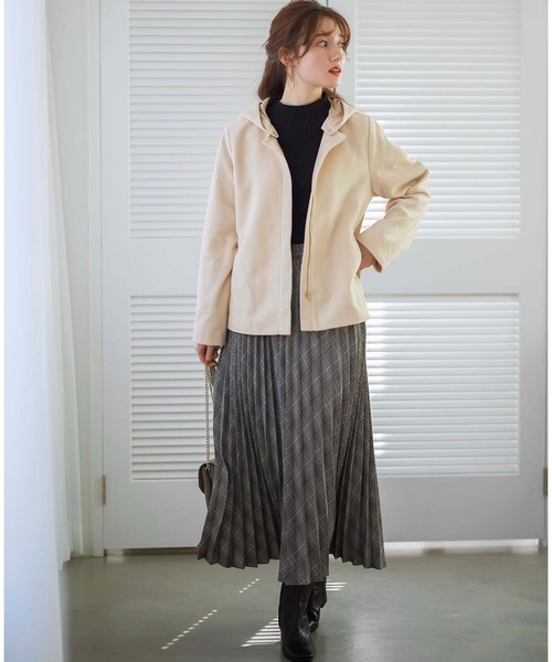 GeeRA(ジーラ)の「ショート丈バックタック2WAYコート(その他アウター・レディース・ネイビー/ベージュ・LARGE/X-LARGE/MEDIUM)」の4枚目の写真